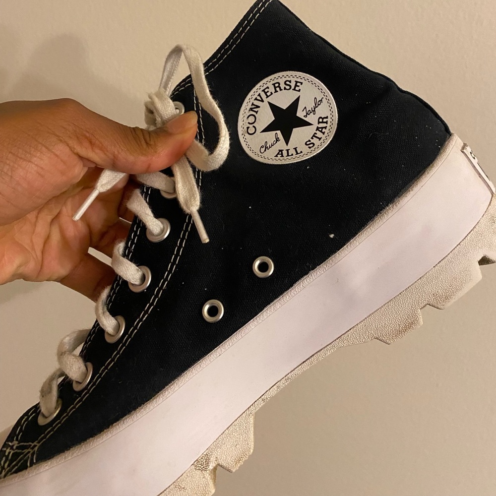 lugged paltform converse